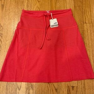 Horny Toad Dynamic Skirt in the color "watermelon” cotton blend size XS NWT